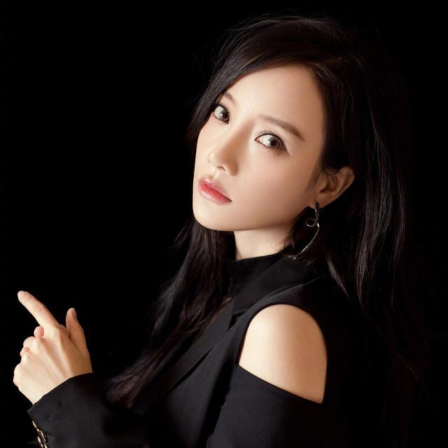 李小璐|李小璐深夜晒视频，含泪问爱是否会消失，表情夸张还遭吐槽戏多