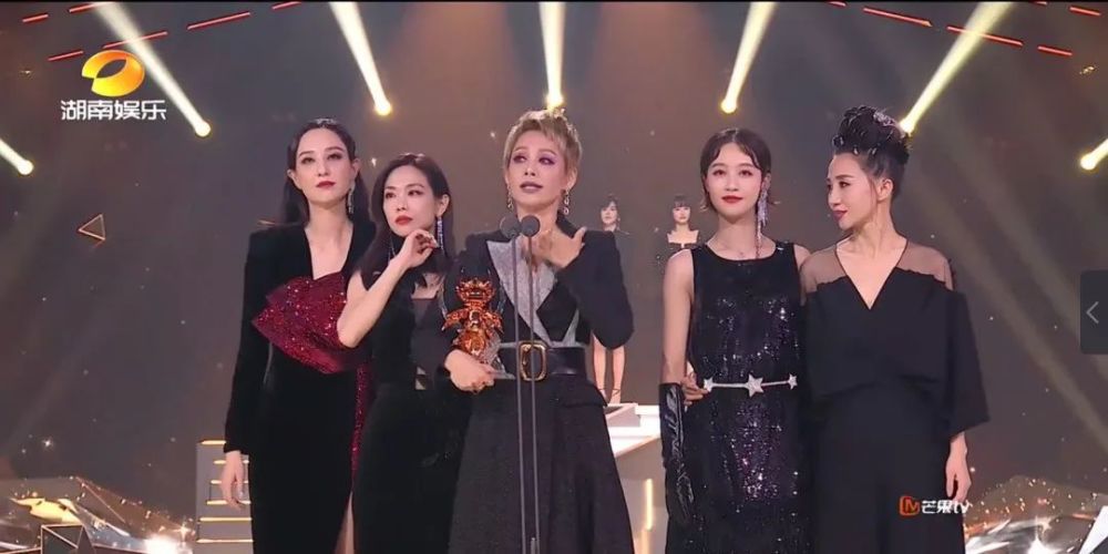 浪姐|《浪姐》成团后才真开撕，宁静被吐槽欺压成员，万茜给恶评直接点赞？