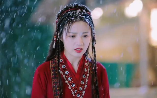 试镜过璇玑的她,最后却演了《琉璃》的阿兰,还和成毅合作过4次