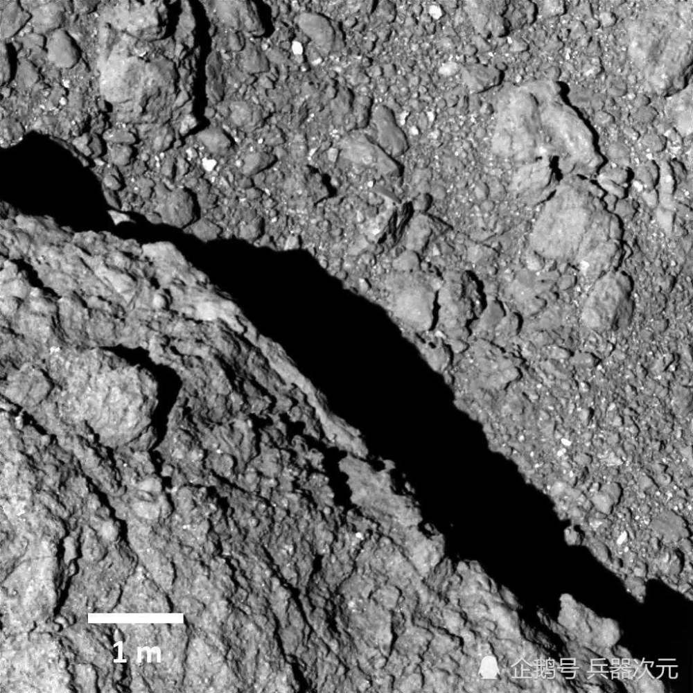 宇宙探测器|日本展示强大科技：宇宙探测器准备“空袭”地球，相隔22万公里打中目标