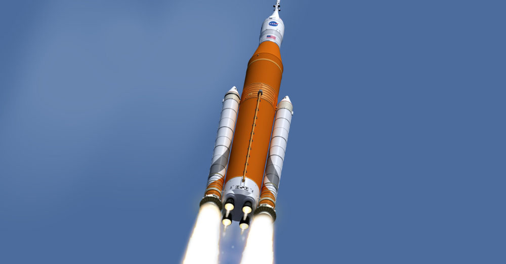 火箭_军事武器|美工程师测试火箭助推器，欲在2024年重返月球，美网友如此评价