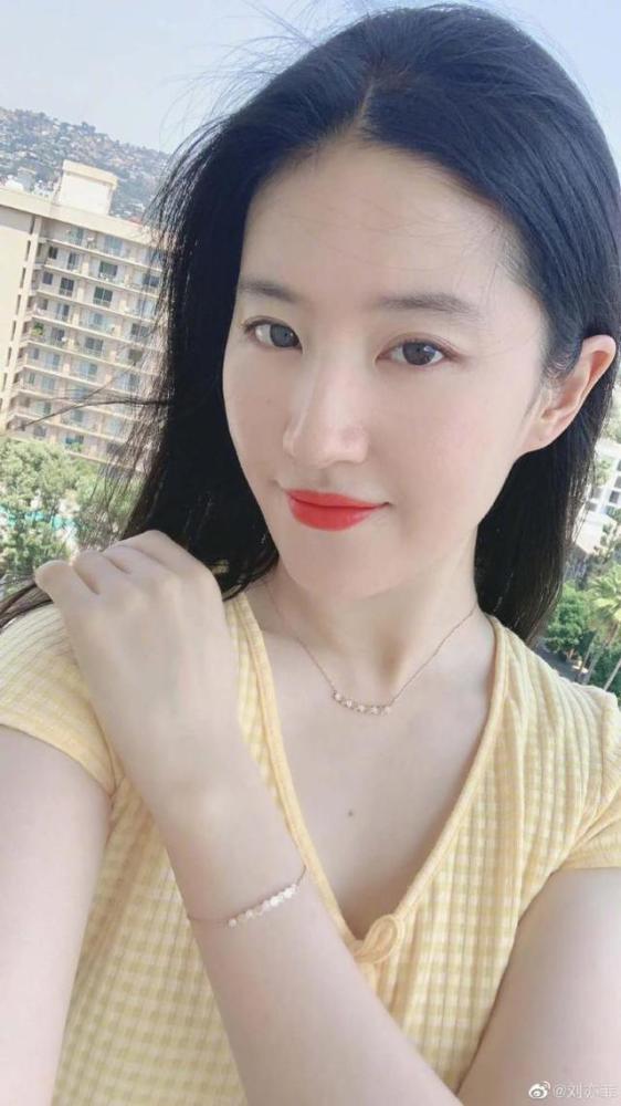 刘亦菲|刘亦菲发长文回顾《花木兰》：去洛杉矶试镜时，我简直不敢想象