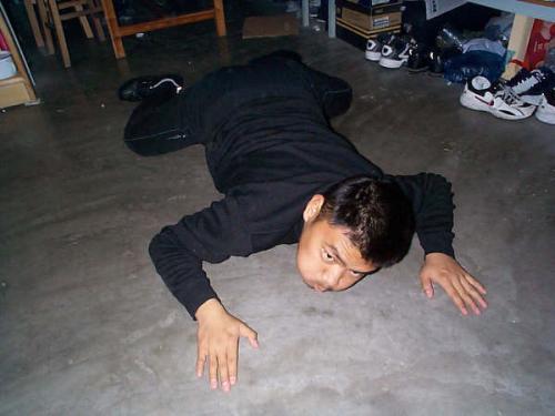 有一次考试被老师卡了给了钱才过的,然后第二天啊.