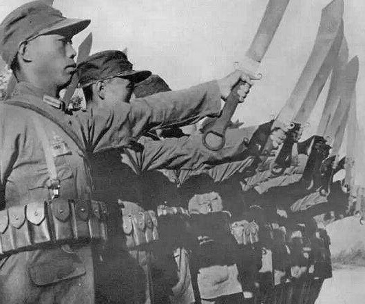 抗战时期的大刀真能赢得了刺刀?老兵回忆一个排与日军一个班的拼杀