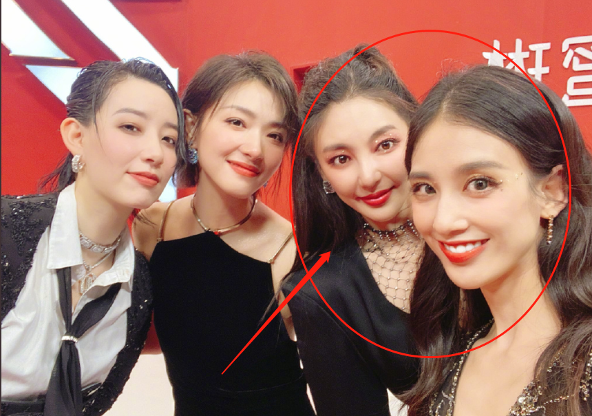 黄圣依晒"姐姐"合影,开了美颜特效后,粉丝差点没认出来