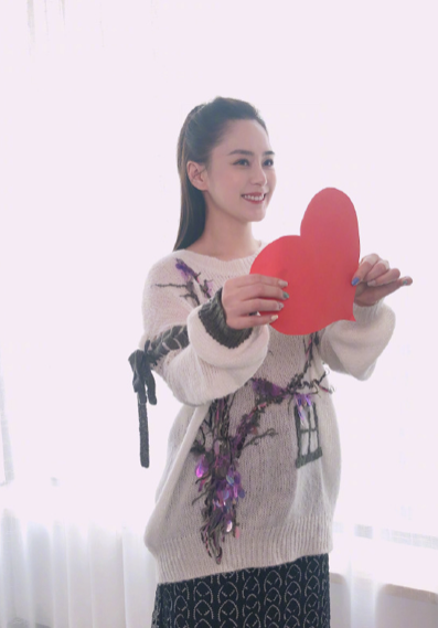 钟欣潼|阿娇突发意外头部受伤！伤势过重已经送医，霍汶希、容祖儿得知后火速前往