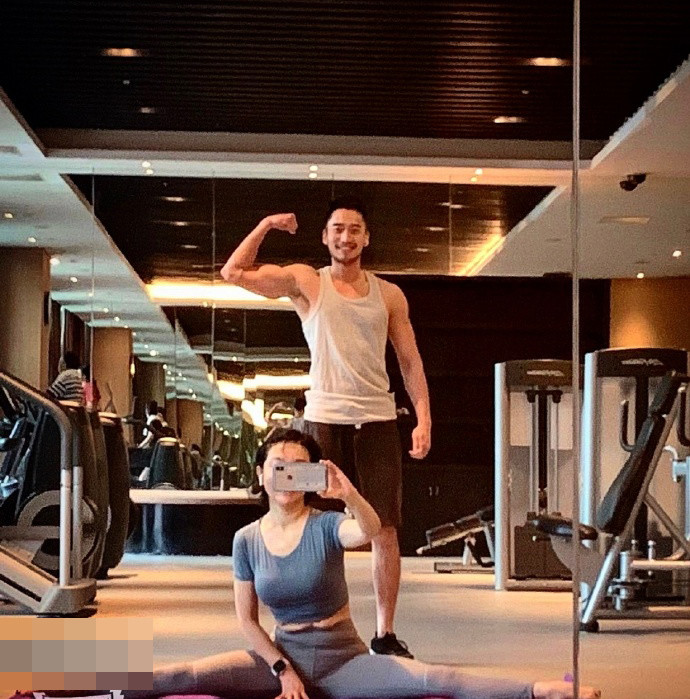 钟欣潼|英皇透露阿娇头部伤势严重，想坚持先拍戏遭霍汶希拒绝