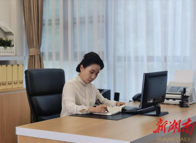 陈雯年过半百仍在追梦