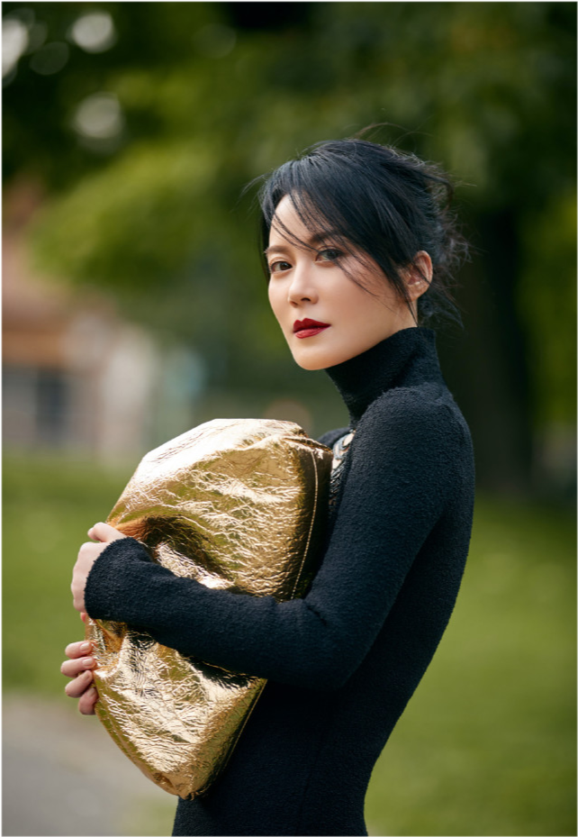 陈数|43岁陈数未修图曝光，女神正在自然老去，与精修图差异过大被质疑整容