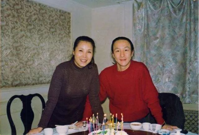 风雨彩虹铿锵玫瑰|她曾与王菲齐名，身患重病险离世，近照曝光网友惊了：真·铿锵玫瑰！