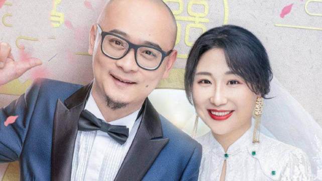 傅首尔成名后,她和老公老刘的故事也引起了许多观众的好奇.