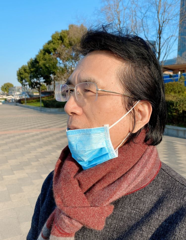 上海表情|上海精神的文学表达 著名作家何建明新作《上海表情》温情面世