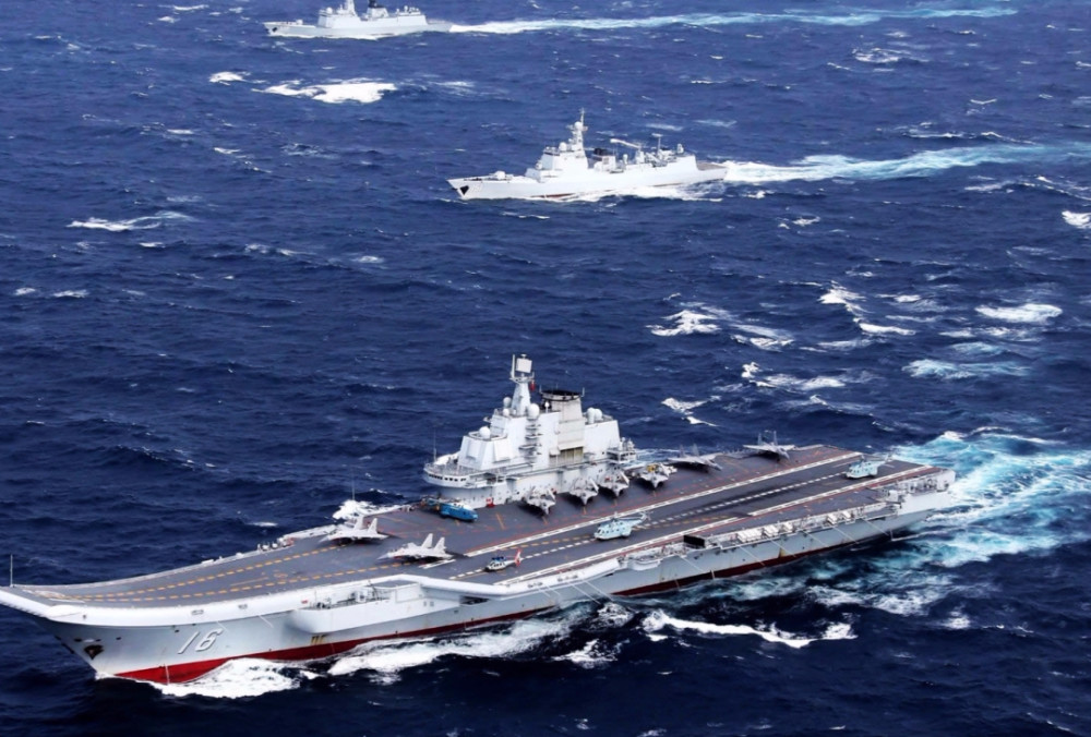 图为 辽宁舰提到我国航母,大家首先想到的一定是我国第一艘航母