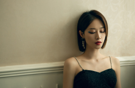 蓝盈莹|蓝盈莹家境曝光：妈妈百亿公司董事长？名媛小姐？我们都被她骗了