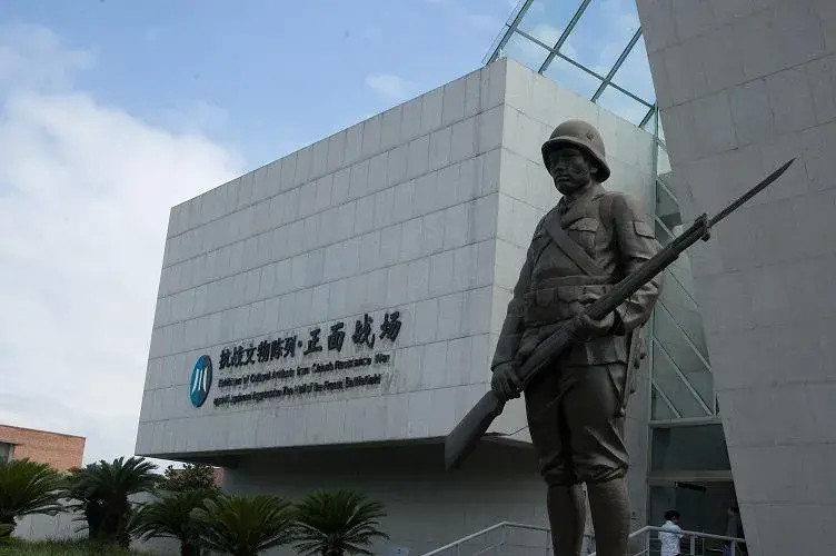 樊建川|四川前副市长，刚刚把051驱逐舰运回家当文物，中国最硬核军迷