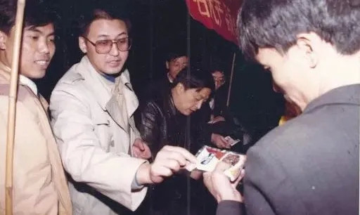 樊建川|四川前副市长，刚刚把051驱逐舰运回家当文物，中国最硬核军迷