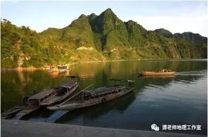 重庆|【玩转地理】重庆为啥叫“山城”？重庆的最东南西北位于哪儿？