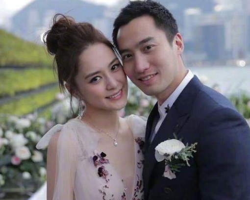 钟欣潼|阿娇因意外头部受伤后，前夫赖弘国晒出3张照片，暗含深意？