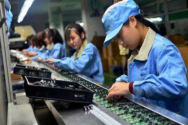 昆山某电子厂粗暴发工作证,2900名员工离职企业停产,损失过亿!_腾讯新