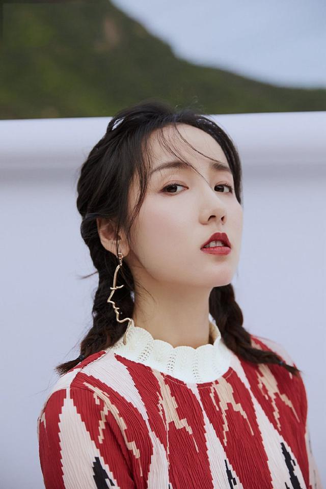 女神吕一:第4358期气质潮流美图欣赏