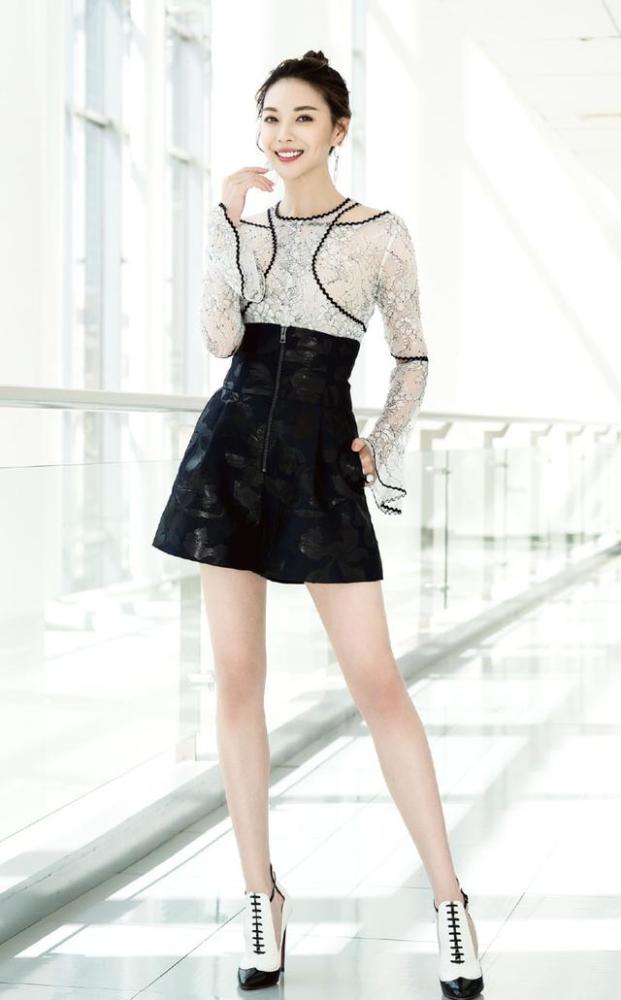 女神栗坤:第4366期气质潮流美图欣赏