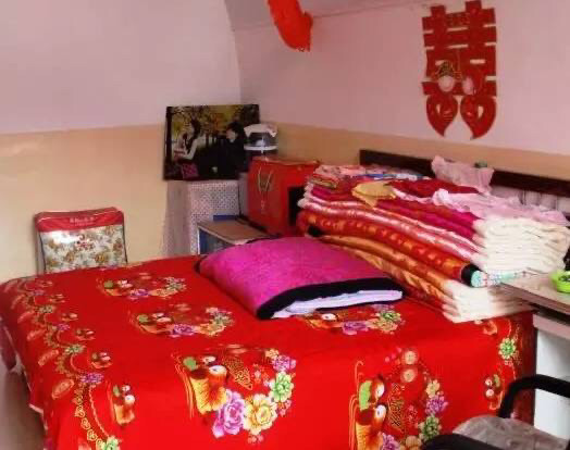 农村人举行婚礼的方式真的太热闹了你们老家是这样的吗