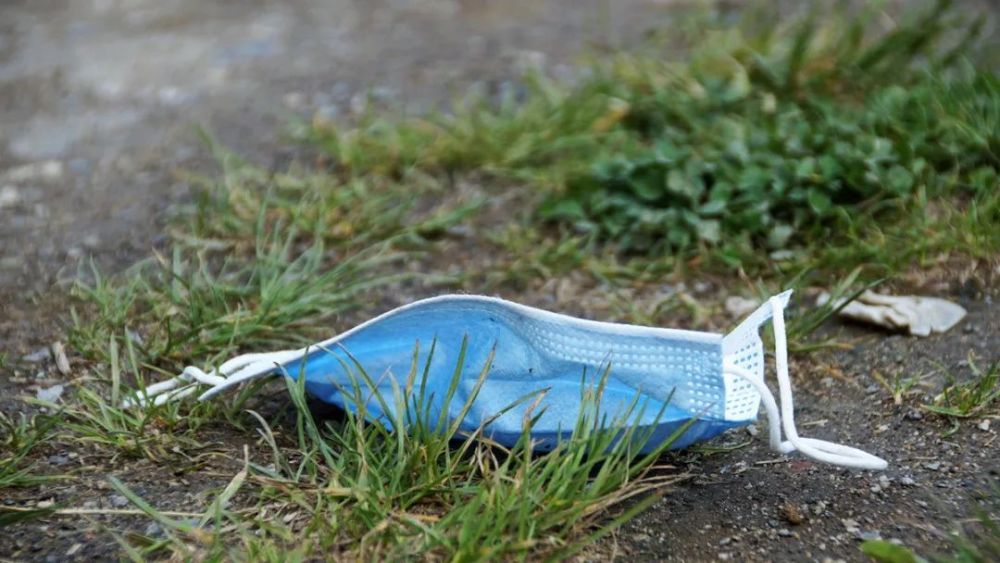 口罩|一个悲剧故事，可能仅仅始于你扔掉的口罩