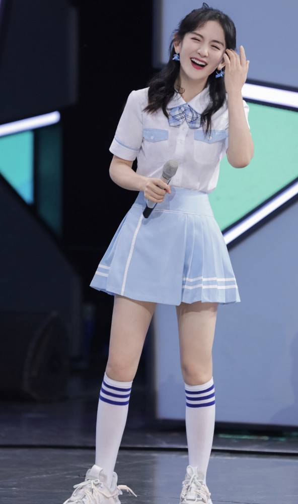 有种青春叫谢娜穿学生jk穿后踏步那刻成男生心中初恋