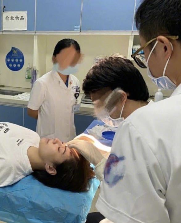钟欣潼|阿娇受伤过程及住院照曝光，老板杨受成正式回应：需要做二次手术
