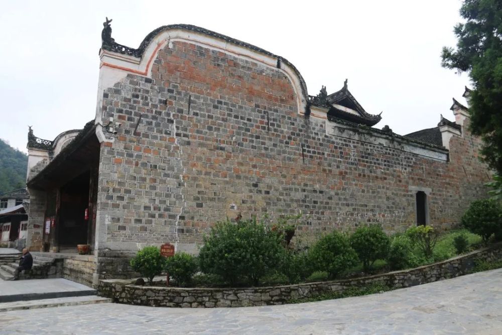 感受严家祠堂140余年文明家风