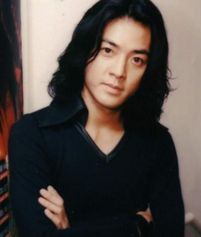 郑伊健|刘德华与他同框都黯然失色，当年的郑伊健到底有多帅？