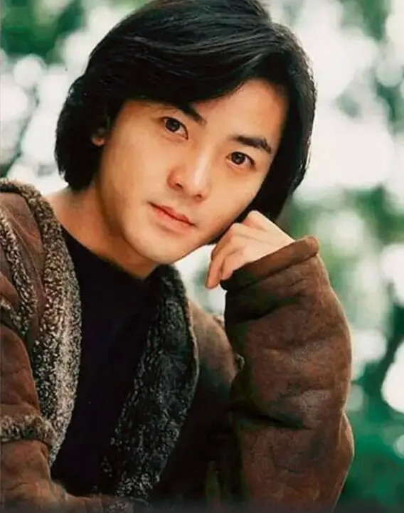 郑伊健|刘德华与他同框都黯然失色，当年的郑伊健到底有多帅？