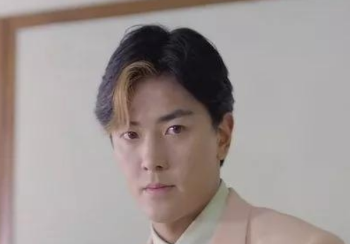 郑伊健|刘德华与他同框都黯然失色，当年的郑伊健到底有多帅？