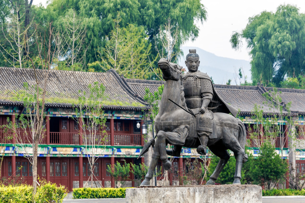 晋阳起兵的背景李渊是被迫还是主动起兵谁对他的影响最大