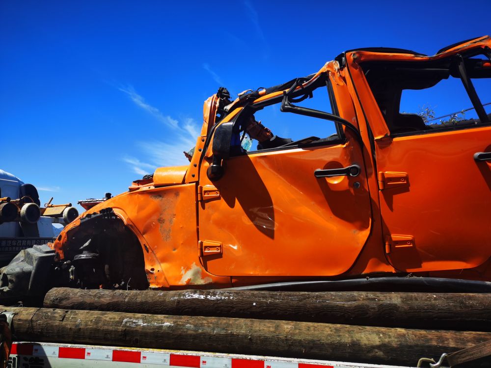 越野车|北京一越野车滑落山崖 一月后才被吊起