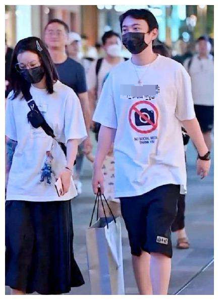 王思聪|又带新女友看房！再有钱也经不起王思聪这样嚯嚯啊