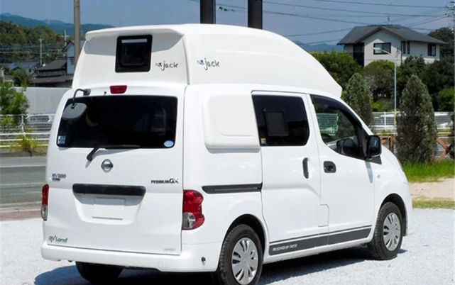 又一日产黑马,能睡六个人,能做饭,价格和老百姓零距离|房车|日产nv200