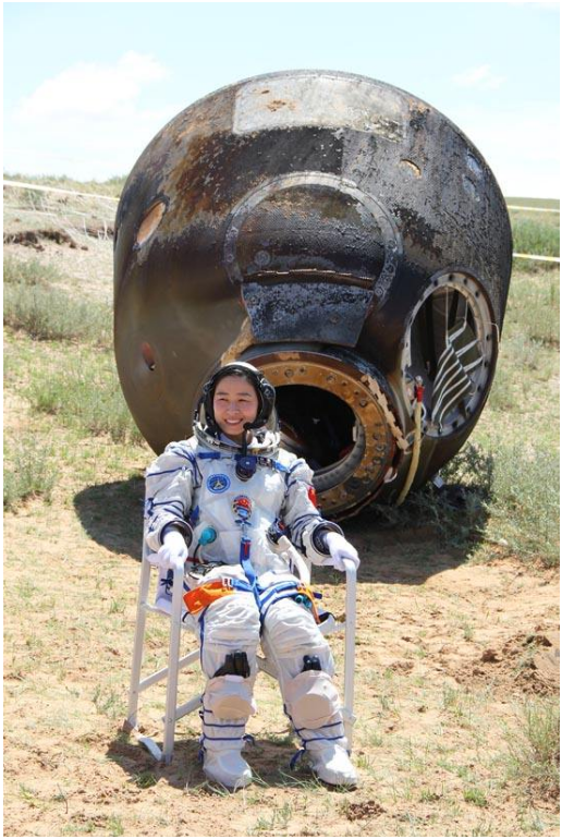 宇航员|我国首位飞出外太空女宇航员，为何7年间音信全无，发生了什么？