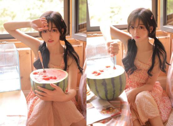 彭十六私房照蜘蛛侠cos无人能及柔柔的jk也不错