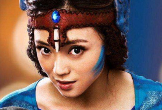 因扮演"阿凡达"走红,戏中迷倒徐峥,如今34岁依旧韵味十足