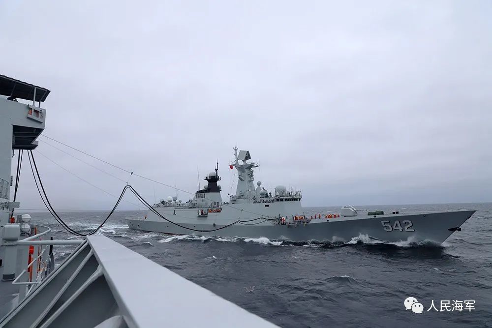 敢于迎接任何挑战的决心和意志 在护航编队枣庄舰的誓师动员大会上