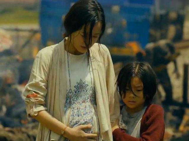 《釜山行》:丧尸可怕但人性更恐怕,生死关头你选择人性还是生命