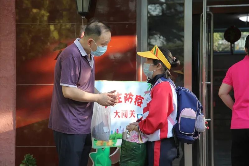 昌平区|今天，小学二、三、四年级学生返校，昌平中小学全学段线下开学