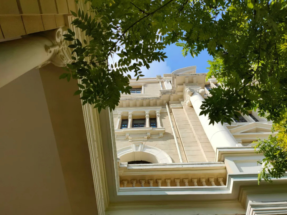 本土文化|穿越时空！北京坊里品“新式京味儿”