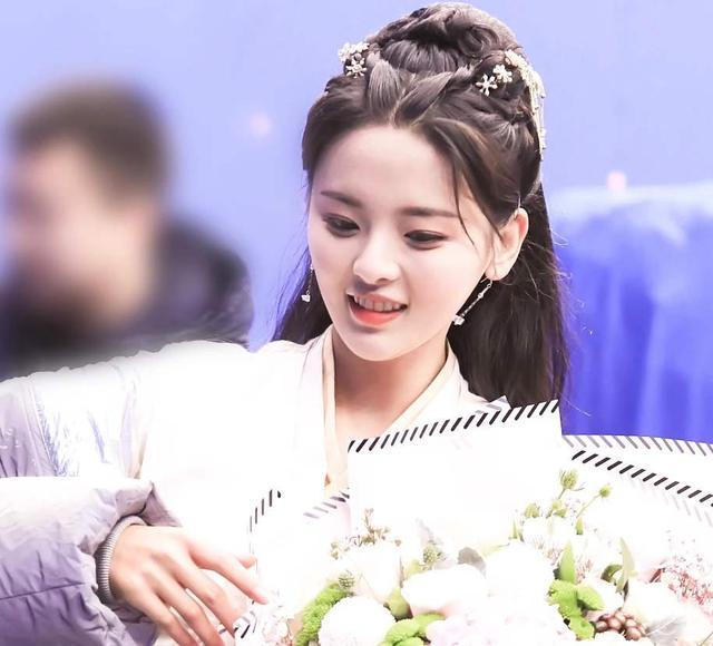 王一博|8月艺人热度榜：王一博第一，易烊千玺第十，杨超越“女星最强”