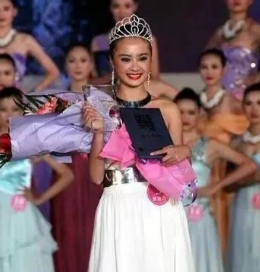 以家人之名|《以家人之名》齐明月烂尾！这可不像是被质疑“加戏咖”的孙铱该有的结局