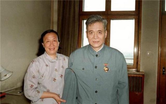 邓稼先|邓稼先人生最后时光，5次手术痛苦不堪，临终前一个月才公开身份