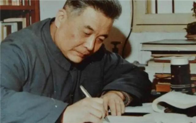 邓稼先|邓稼先人生最后时光，5次手术痛苦不堪，临终前一个月才公开身份