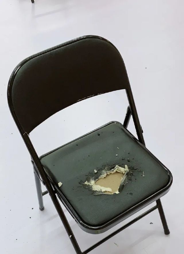 不骂她了,反而有些心疼