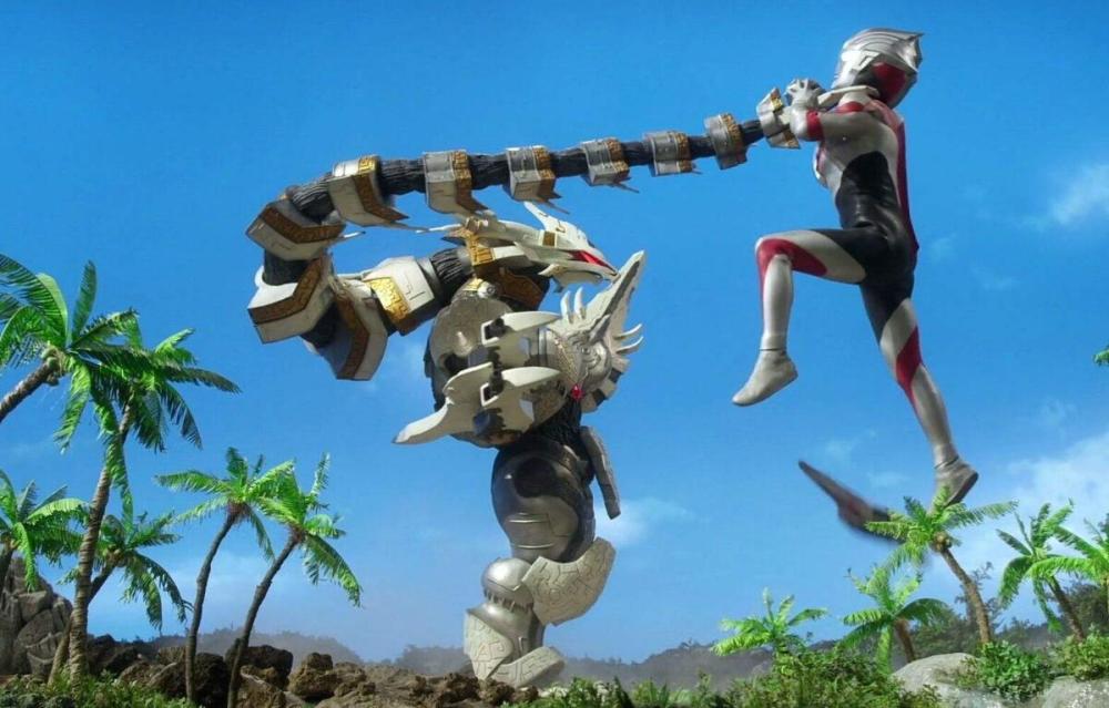 拆怪兽,艾斯用断头刀,杰克用火花,欧布奥特曼呢?